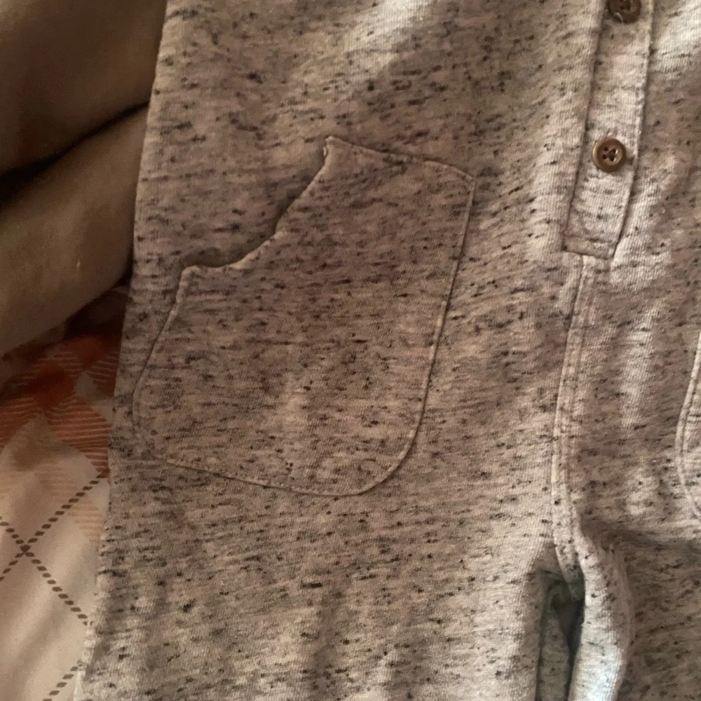 Old Navy Gray Kids Pajama‎ Set- one piece